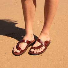 Load image into Gallery viewer, 'Thirroul' Leather Sandals